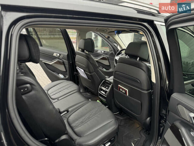 Чорний БМВ X7, об'ємом двигуна 2.99 л та пробігом 160 тис. км за 67000 $, фото 24 на Automoto.ua
