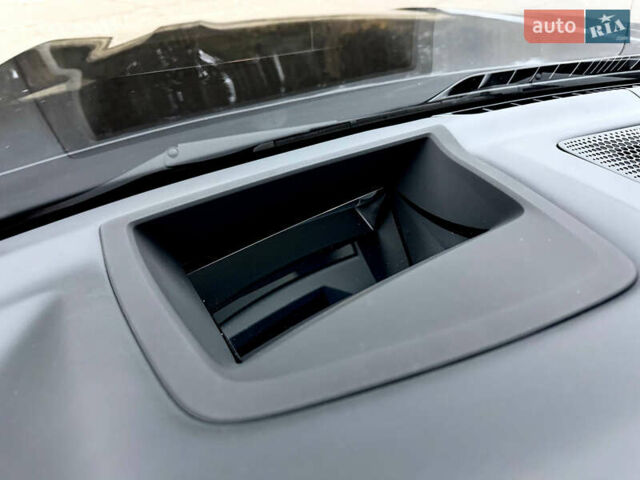 Чорний БМВ X7, об'ємом двигуна 4.39 л та пробігом 102 тис. км за 78777 $, фото 112 на Automoto.ua