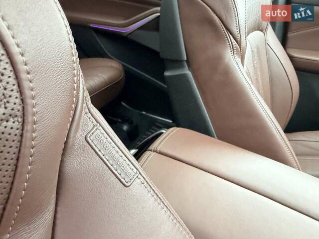 Черный БМВ X7, объемом двигателя 2.99 л и пробегом 124 тыс. км за 74900 $, фото 42 на Automoto.ua