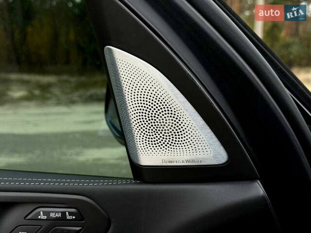Черный БМВ X7, объемом двигателя 4.39 л и пробегом 102 тыс. км за 78500 $, фото 62 на Automoto.ua