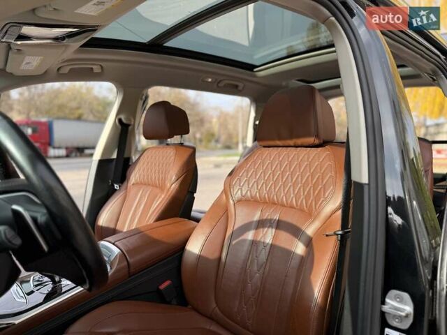 Черный БМВ X7, объемом двигателя 3 л и пробегом 43 тыс. км за 72900 $, фото 18 на Automoto.ua