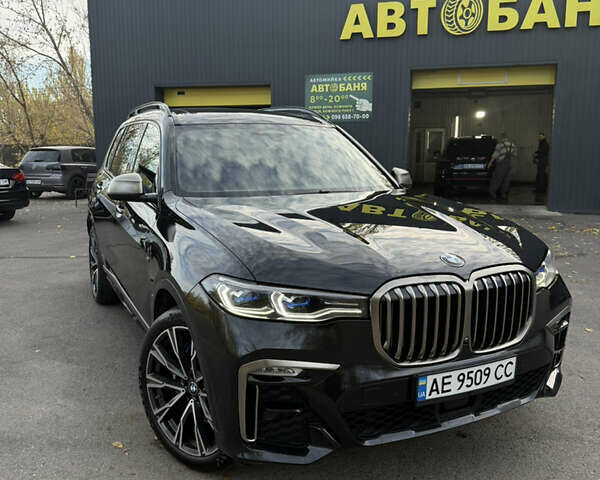 Черный БМВ X7, объемом двигателя 4.39 л и пробегом 107 тыс. км за 70600 $, фото 3 на Automoto.ua