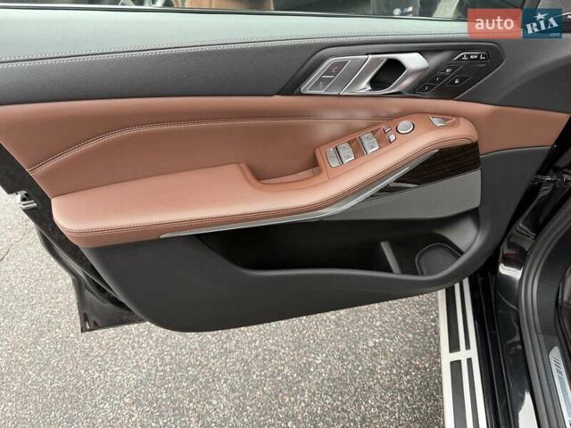 Черный БМВ X7, объемом двигателя 2.99 л и пробегом 124 тыс. км за 74900 $, фото 24 на Automoto.ua