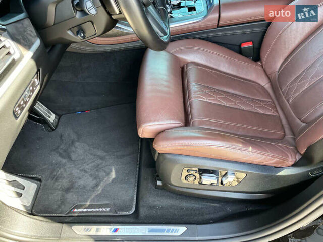 Черный БМВ X7, объемом двигателя 2.99 л и пробегом 105 тыс. км за 81100 $, фото 26 на Automoto.ua