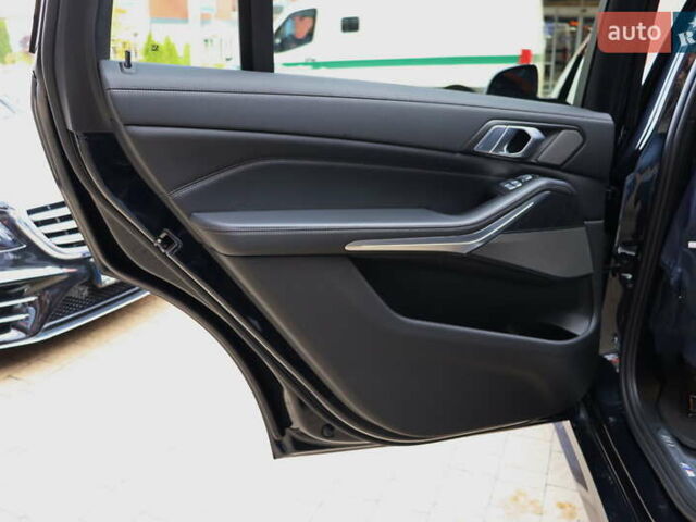 Черный БМВ X7, объемом двигателя 3 л и пробегом 164 тыс. км за 74900 $, фото 38 на Automoto.ua