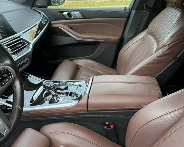 Черный БМВ X7, объемом двигателя 4.39 л и пробегом 107 тыс. км за 70600 $, фото 28 на Automoto.ua