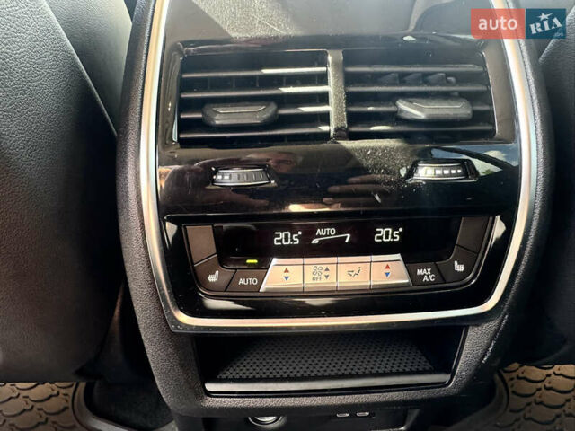 Черный БМВ X7, объемом двигателя 3 л и пробегом 195 тыс. км за 50500 $, фото 23 на Automoto.ua