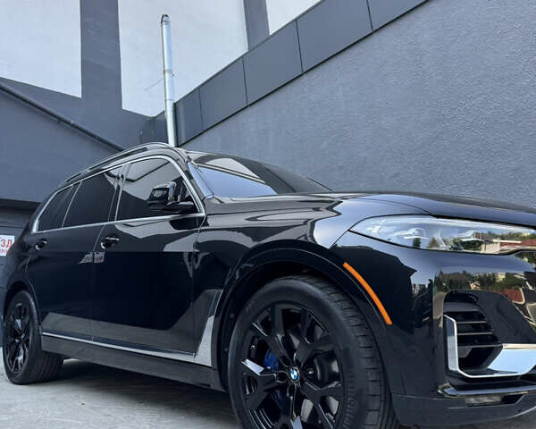 Черный БМВ X7, объемом двигателя 4.39 л и пробегом 118 тыс. км за 75000 $, фото 4 на Automoto.ua