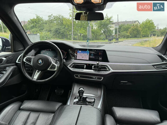 Черный БМВ X7, объемом двигателя 2.99 л и пробегом 105 тыс. км за 78000 $, фото 5 на Automoto.ua