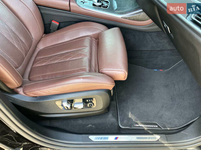 Черный БМВ X7, объемом двигателя 2.99 л и пробегом 105 тыс. км за 81100 $, фото 55 на Automoto.ua