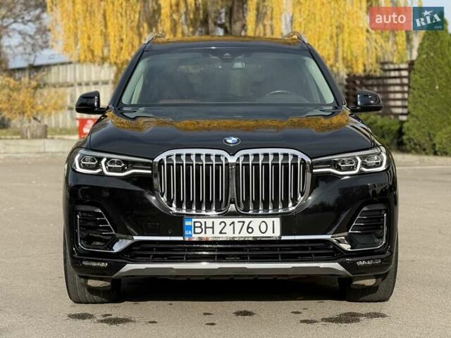 Черный БМВ X7, объемом двигателя 3 л и пробегом 43 тыс. км за 72900 $, фото 17 на Automoto.ua