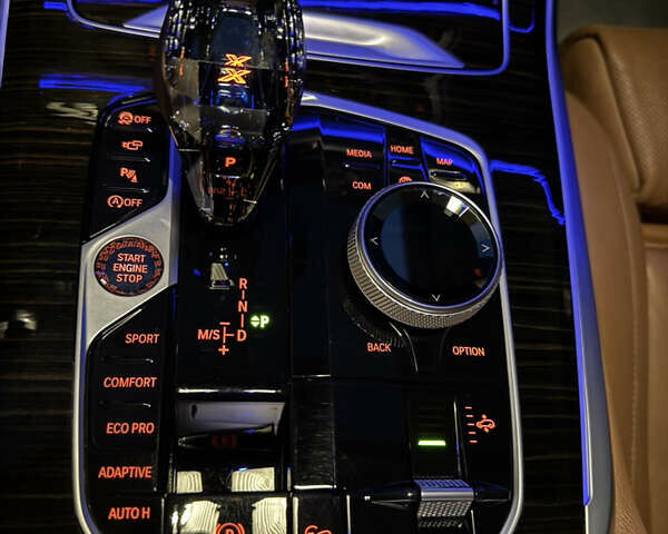 Черный БМВ X7, объемом двигателя 4.39 л и пробегом 118 тыс. км за 75000 $, фото 27 на Automoto.ua