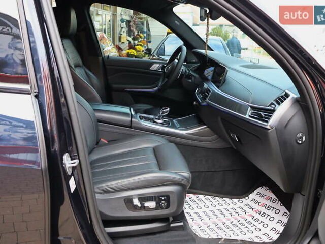 Черный БМВ X7, объемом двигателя 3 л и пробегом 164 тыс. км за 74900 $, фото 52 на Automoto.ua