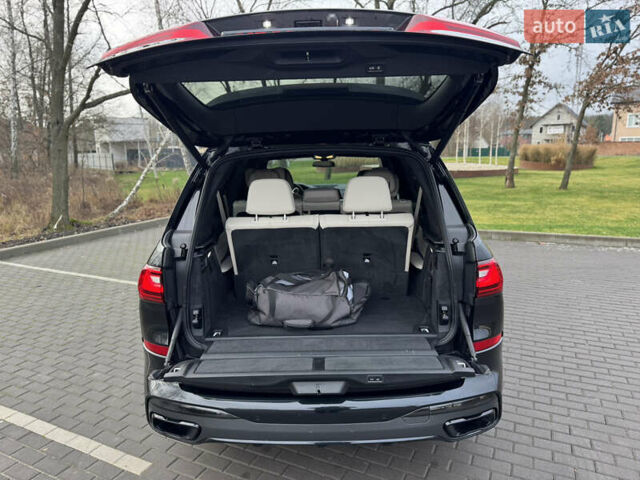 Черный БМВ X7, объемом двигателя 3 л и пробегом 112 тыс. км за 63500 $, фото 15 на Automoto.ua