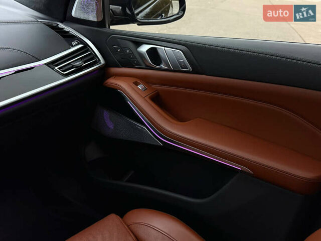 Чорний БМВ X7, об'ємом двигуна 4.39 л та пробігом 102 тис. км за 78777 $, фото 92 на Automoto.ua