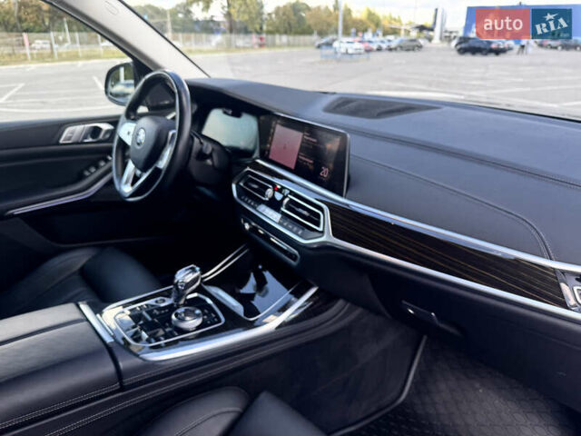 Черный БМВ X7, объемом двигателя 3 л и пробегом 195 тыс. км за 53300 $, фото 39 на Automoto.ua