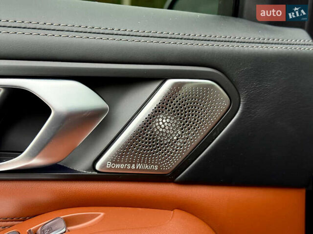 Черный БМВ X7, объемом двигателя 4.39 л и пробегом 102 тыс. км за 78500 $, фото 66 на Automoto.ua