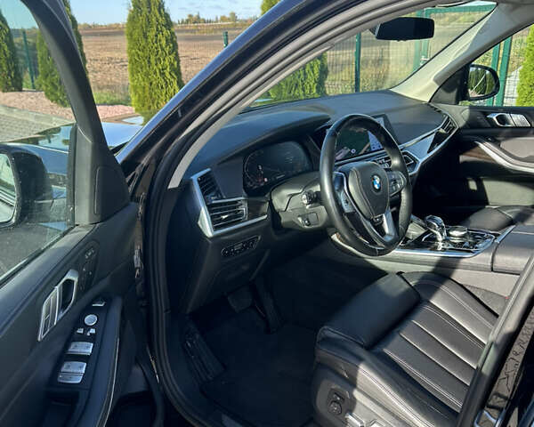 Черный БМВ X7, объемом двигателя 3 л и пробегом 153 тыс. км за 54000 $, фото 6 на Automoto.ua