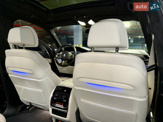 Черный БМВ X7, объемом двигателя 3 л и пробегом 74 тыс. км за 83700 $, фото 35 на Automoto.ua