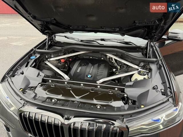 Черный БМВ X7, объемом двигателя 2.99 л и пробегом 124 тыс. км за 74900 $, фото 56 на Automoto.ua