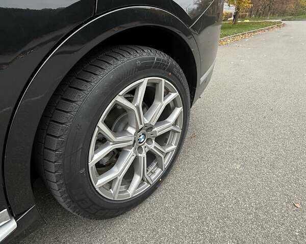 Чорний БМВ X7, об'ємом двигуна 3 л та пробігом 147 тис. км за 54900 $, фото 19 на Automoto.ua