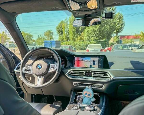 Черный БМВ X7, объемом двигателя 2.99 л и пробегом 63 тыс. км за 87000 $, фото 11 на Automoto.ua