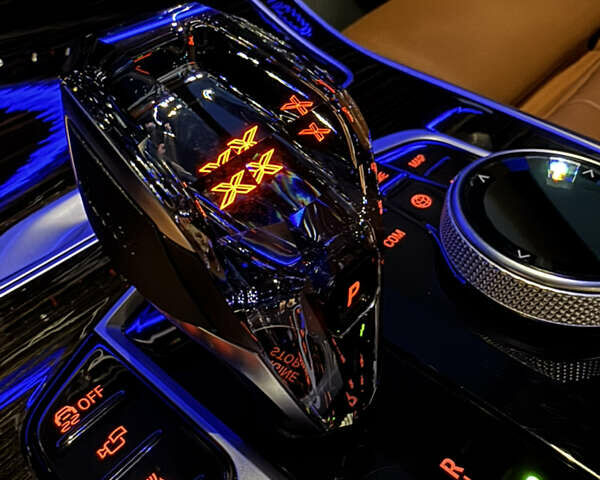 Черный БМВ X7, объемом двигателя 4.39 л и пробегом 118 тыс. км за 75000 $, фото 28 на Automoto.ua