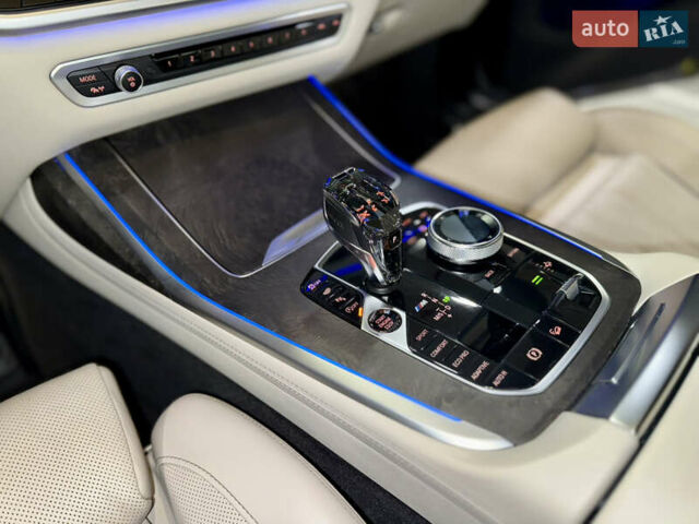 Черный БМВ X7, объемом двигателя 3 л и пробегом 74 тыс. км за 83700 $, фото 20 на Automoto.ua