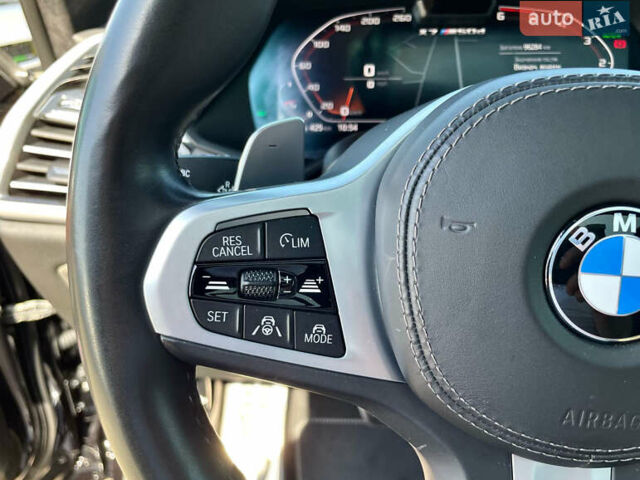 Черный БМВ X7, объемом двигателя 2.99 л и пробегом 105 тыс. км за 81100 $, фото 36 на Automoto.ua