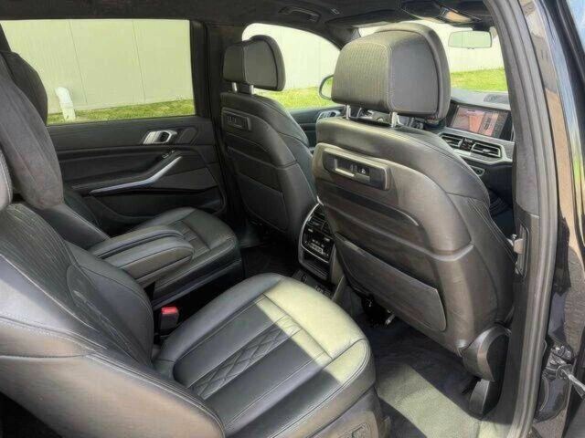 Чорний БМВ X7, об'ємом двигуна 4.4 л та пробігом 42 тис. км за 49800 $, фото 11 на Automoto.ua