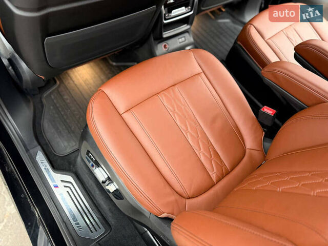 Черный БМВ X7, объемом двигателя 4.39 л и пробегом 102 тыс. км за 78500 $, фото 78 на Automoto.ua