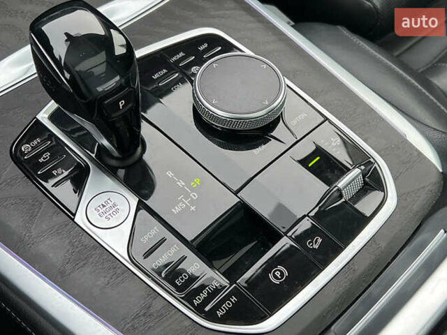 Черный БМВ X7, объемом двигателя 3 л и пробегом 137 тыс. км за 63999 $, фото 17 на Automoto.ua