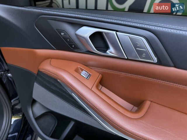 Черный БМВ X7, объемом двигателя 2.99 л и пробегом 164 тыс. км за 71500 $, фото 29 на Automoto.ua