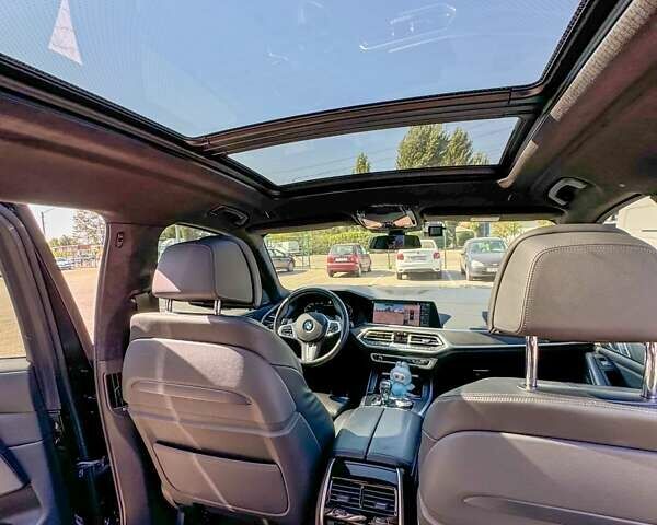 Черный БМВ X7, объемом двигателя 2.99 л и пробегом 63 тыс. км за 87000 $, фото 19 на Automoto.ua