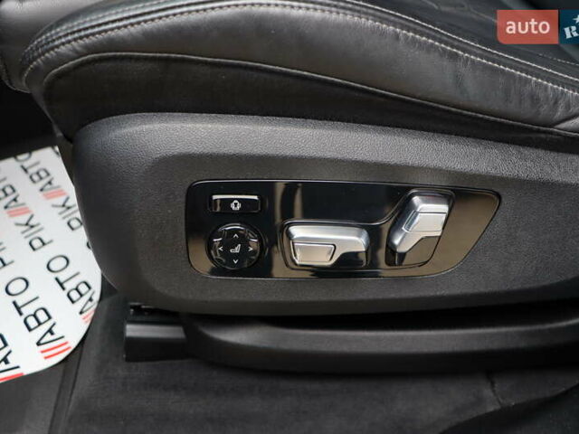 Черный БМВ X7, объемом двигателя 3 л и пробегом 164 тыс. км за 74900 $, фото 18 на Automoto.ua