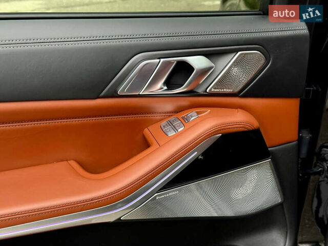 Чорний БМВ X7, об'ємом двигуна 4.39 л та пробігом 102 тис. км за 78777 $, фото 64 на Automoto.ua