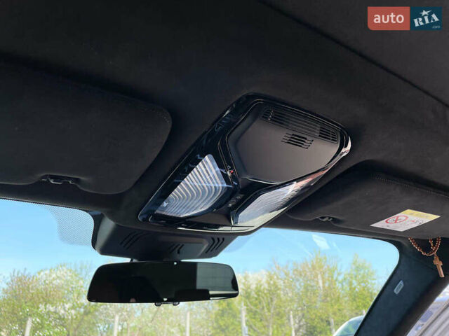 Черный БМВ X7, объемом двигателя 2.99 л и пробегом 105 тыс. км за 81100 $, фото 58 на Automoto.ua