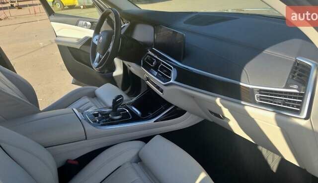 Черный БМВ X7, объемом двигателя 2.99 л и пробегом 108 тыс. км за 55700 $, фото 3 на Automoto.ua