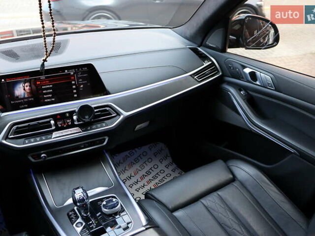 Черный БМВ X7, объемом двигателя 3 л и пробегом 164 тыс. км за 74900 $, фото 45 на Automoto.ua