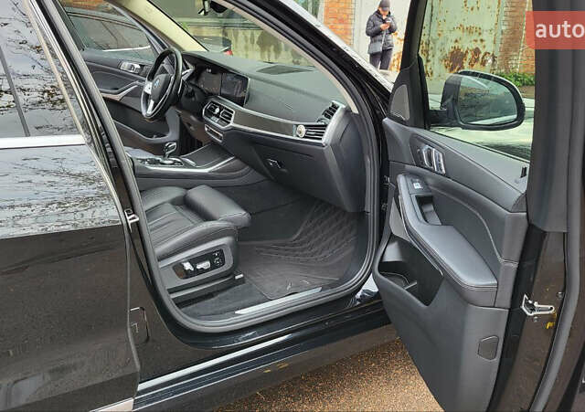 Черный БМВ X7, объемом двигателя 3 л и пробегом 100 тыс. км за 65000 $, фото 14 на Automoto.ua