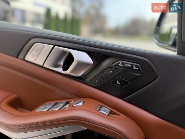 Черный БМВ X7, объемом двигателя 3 л и пробегом 43 тыс. км за 72900 $, фото 23 на Automoto.ua