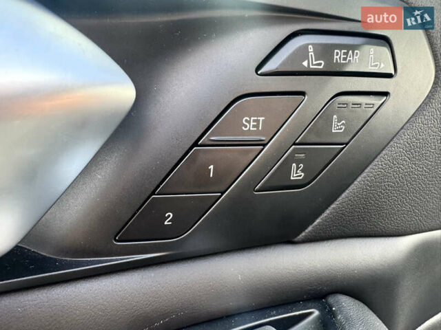 Черный БМВ X7, объемом двигателя 3 л и пробегом 195 тыс. км за 53300 $, фото 13 на Automoto.ua