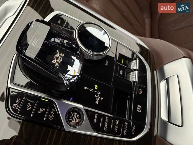 Черный БМВ X7, объемом двигателя 2.99 л и пробегом 124 тыс. км за 74900 $, фото 60 на Automoto.ua