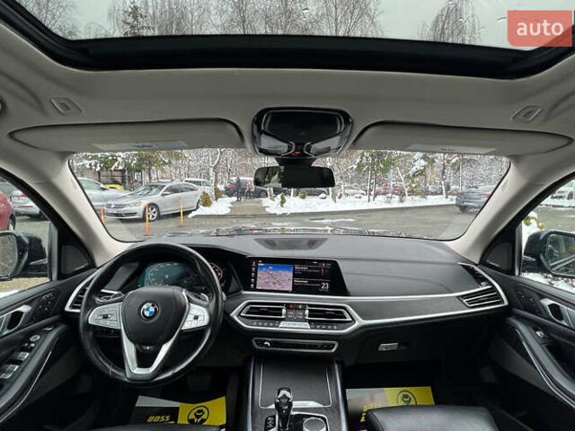 Черный БМВ X7, объемом двигателя 3 л и пробегом 137 тыс. км за 63999 $, фото 13 на Automoto.ua