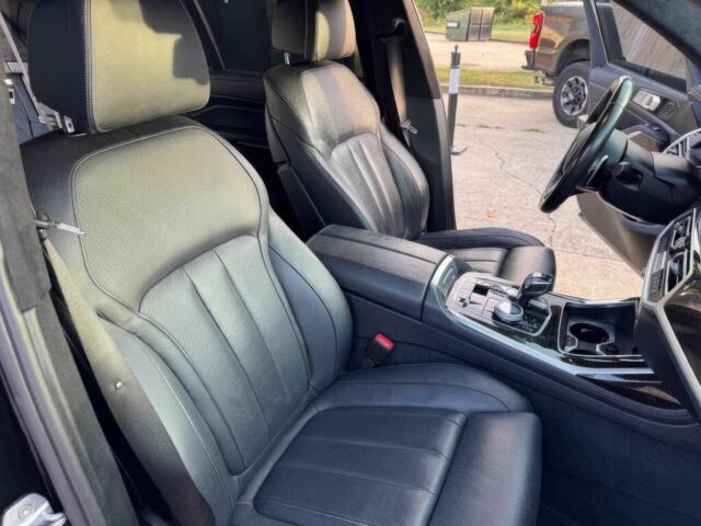 Черный БМВ X7, объемом двигателя 4.4 л и пробегом 41 тыс. км за 12000 $, фото 9 на Automoto.ua