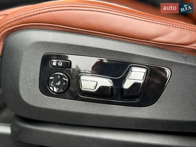 Черный БМВ X7, объемом двигателя 4.39 л и пробегом 102 тыс. км за 78500 $, фото 77 на Automoto.ua