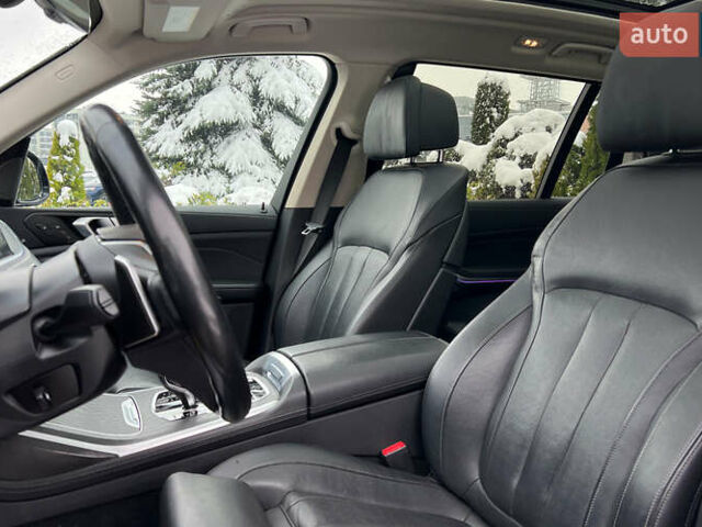 Черный БМВ X7, объемом двигателя 3 л и пробегом 137 тыс. км за 63999 $, фото 8 на Automoto.ua