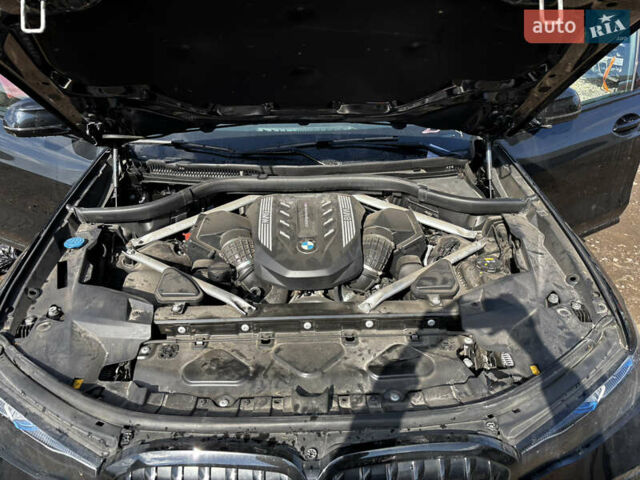 Черный БМВ X7, объемом двигателя 4.39 л и пробегом 138 тыс. км за 45000 $, фото 18 на Automoto.ua