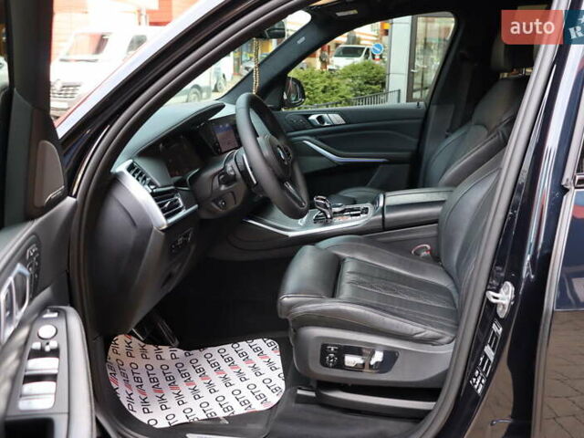 Черный БМВ X7, объемом двигателя 3 л и пробегом 164 тыс. км за 74900 $, фото 16 на Automoto.ua