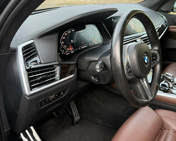 Черный БМВ X7, объемом двигателя 4.39 л и пробегом 107 тыс. км за 70600 $, фото 27 на Automoto.ua